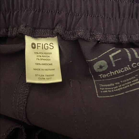 Dark Figs Purple Scrub Set Top/Bottom XXS - Picture 11 of 11